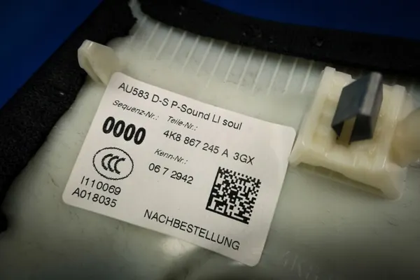 Audi A7 Pilaarbekleding OEM 4K8867245A - Gebruikt image 4