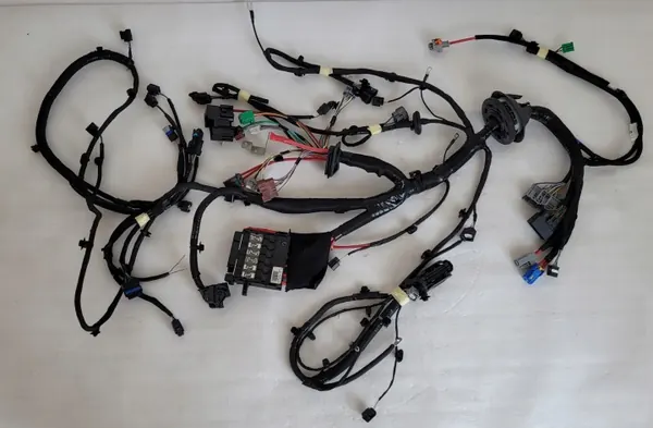 Motor Kabelboom OEM WIĄZKA INSTALACJA MODUŁ BEZPIECZNIKÓW image 2