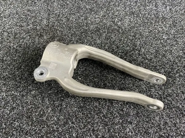 BMW Série 5 G30 G31 Support Amortisseur Droit Avant OEM 686120003 image 3