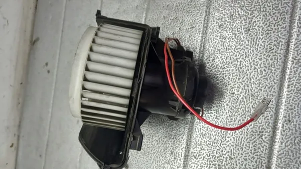 Ventilador de Aquecimento Opel Astra G 1.7CDTi 00R HB 52485311 image 2