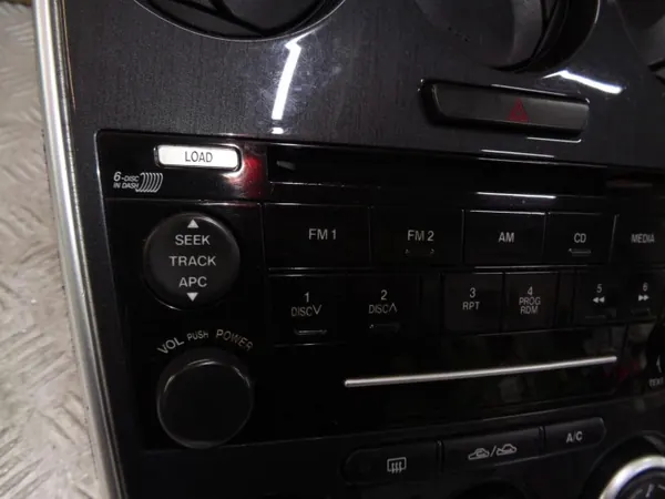 Rádio CD 6-Disc e Painel Clima Mazda 6 OEM CQ-EM4570AK image 3