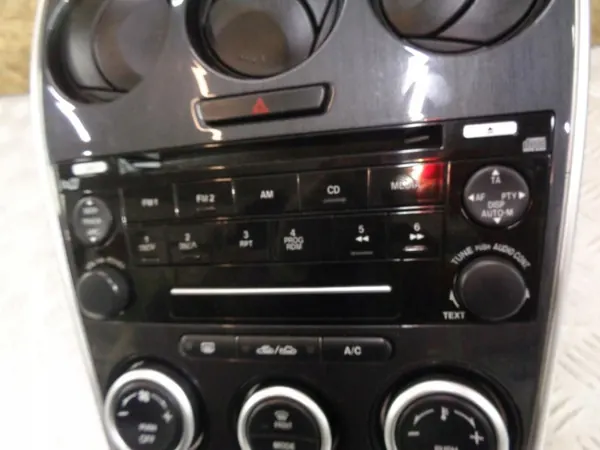Rádio CD 6-Disc e Painel Clima Mazda 6 OEM CQ-EM4570AK image 4