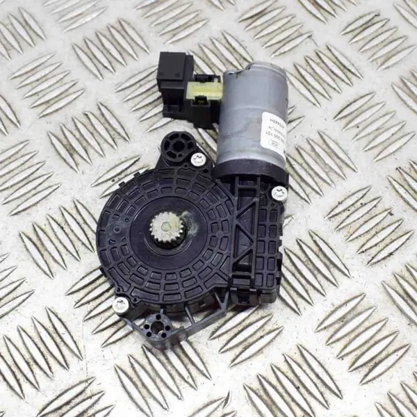 Mercedes S W222 Kattoikkumoottori OEM 604836540 image 4
