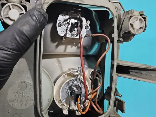 Oikea Ajovalo VW LT II 2005 Valeo image 8