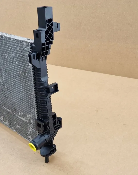 Radiateur d'eau Ford OE OEM @OJ84 1889730 image 4