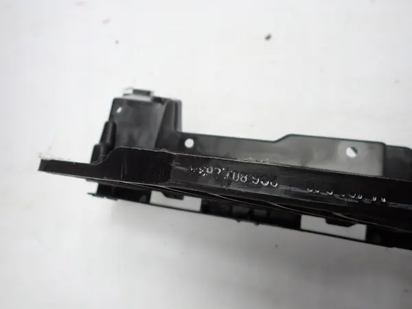 VW POLO VII 2017- Scivolo di montaggio paraurti posteriore 2G6807863A image 3