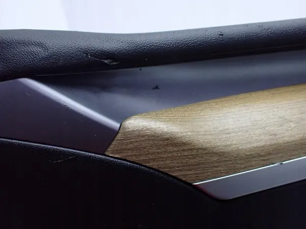 Tesla Model Y Deurbekleding OEM 1697295-01-G Rechts Voor image 4