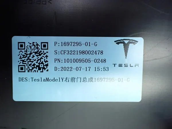 Tesla Model Y Deurbekleding OEM 1697295-01-G Rechts Voor image 9