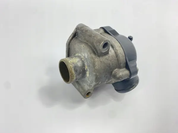 Thermostatbehuizing OEM 1022030373 voor Mercedes W124/W201 image 3