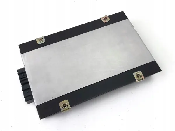 Volkswagen radioförstärkare OEM 3D0035456 - Begagnad image 3