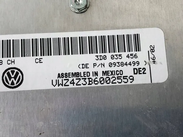 Volkswagen radioförstärkare OEM 3D0035456 - Begagnad image 4