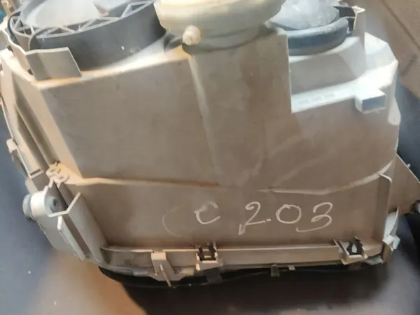 Mercedes-Benz C W203 2004 Koplamp image 2