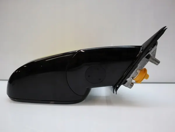 BMW M3 F80 (2012-2019) 5 PIN - OEM image 5