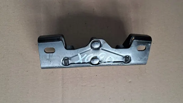 Tranca de porta-malas Volvo XC90 OEM 30674768 image 3