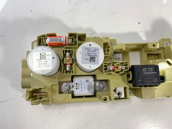 Ford Mach-E pyrotekninen puristin OEM 21344095211 image 4
