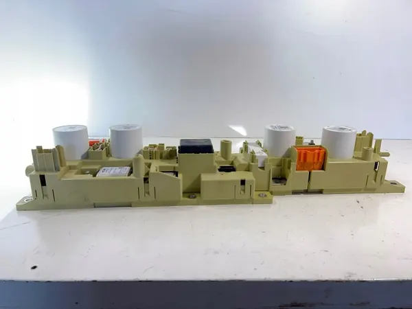 Ford Mach-E pyrotekninen puristin OEM 21344095211 image 5
