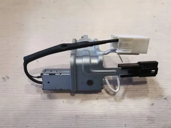 Antenneversterker Lexus CT OEM 8630076070 Gebruikt image 3