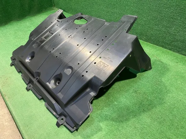 Escudo motor Subaru Outback OEM 56410AN020 image 3