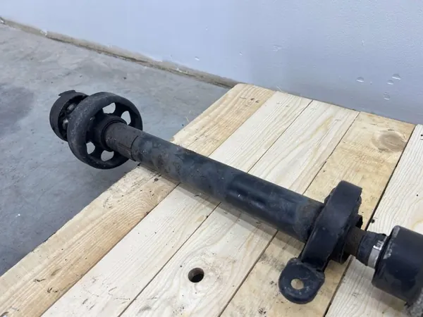 Audi OE 7L8521102C drivaxel, axeldrift image 4