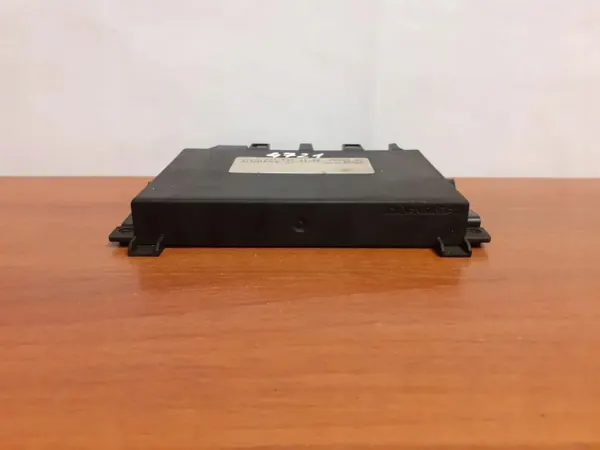 Computadora de caja Mercedes-Benz 5WK33911 usado image 6