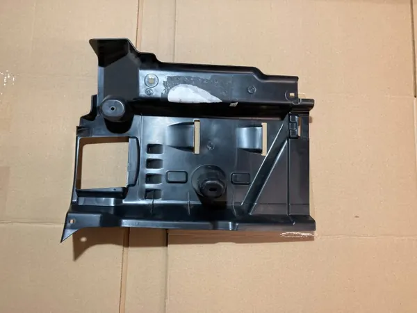 OEM 7LA825312F Bouclier Sous-Caisse Arrière Droit VW T6 image 5