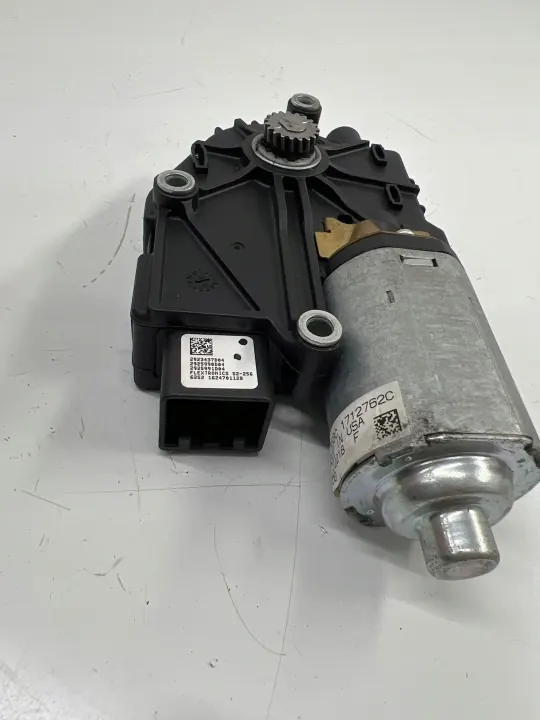 Zonnedakmotor Ford Edge OEM B9320-656C - Gebruikt image 5