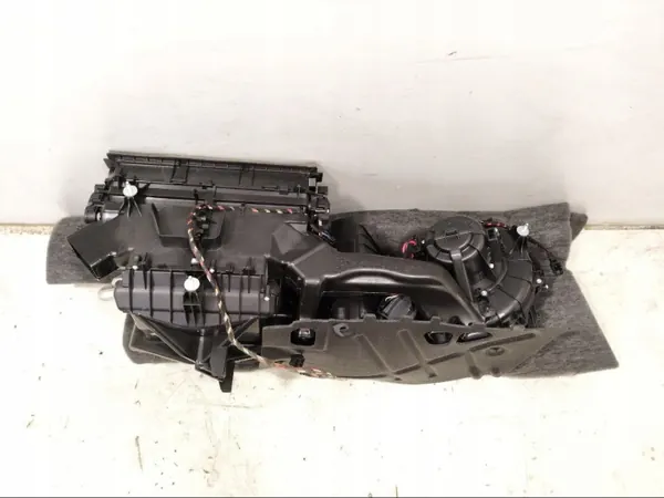 Carcaça do Soprador Porsche OEM 99157301104 Usado image 3