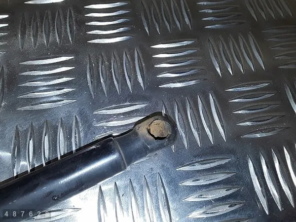 Supports de hayon arrière Audi A1 2012 8X3827552 image 3