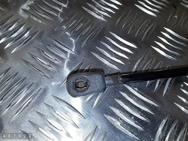 Supports de hayon arrière Audi A1 2012 8X3827552 image 4