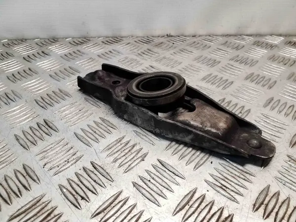 Fourche d'embrayage AUDI A1 SPORTBACK 1.6L diesel 02J141703C image 1