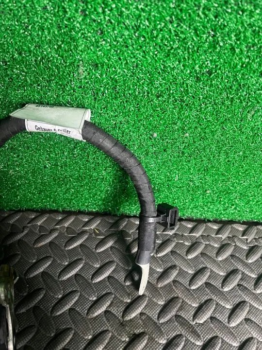 Pince Négative Alfa Romeo Giulia 2.0 OEM 50546498 65126962 image 3