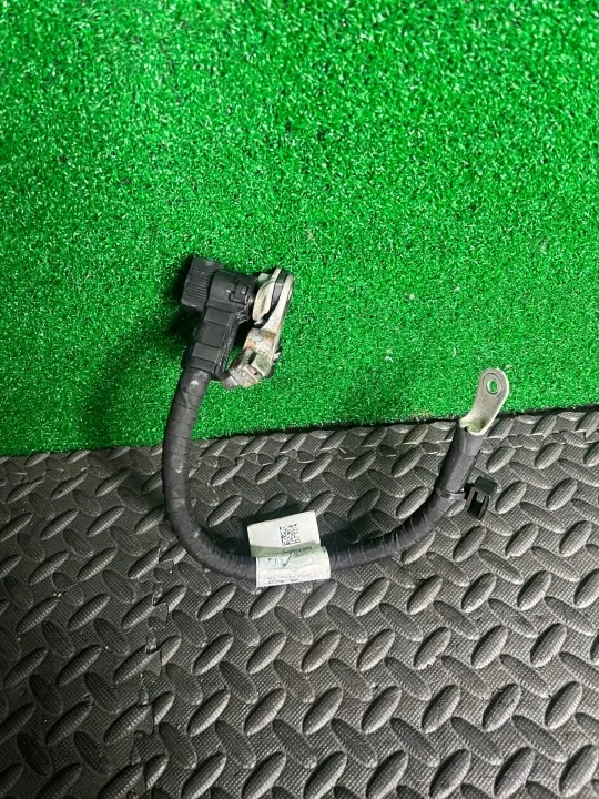 Pince Négative Alfa Romeo Giulia 2.0 OEM 50546498 65126962 image 4