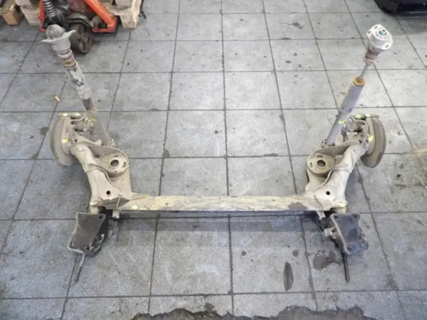 Essieu arrière Skoda Rapid Liftback OEM DEMONTCARS-69400- image 2
