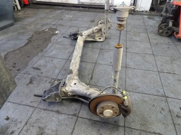 Essieu arrière Skoda Rapid Liftback OEM DEMONTCARS-69400- image 3
