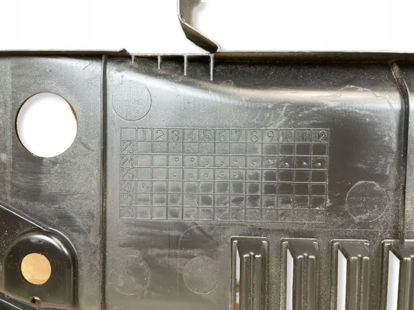 Främre kylarlock OEM 5329533180 för Toyota Camry image 8
