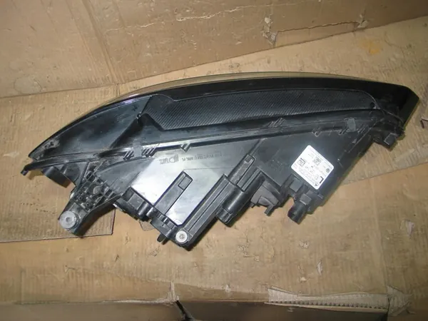 VW Touran II Farol Esquerdo 5TB941005A image 10