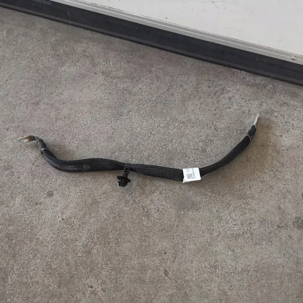 Tesla Model Y Minuspol OEM 1626061-00-C image 2