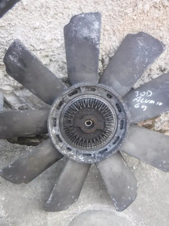 Ventilador Mercedes W124 OEM MERCEDES w124 WENTYLATOR image 2
