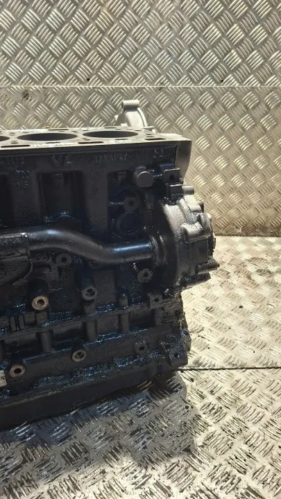 Motorblock med Kolvar och Veivaxel G9TE703 image 3