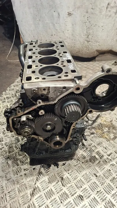 Motorblock med Kolvar och Veivaxel G9TE703 image 9