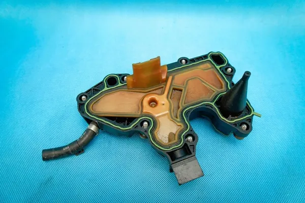 Separador de aceite Audi S3 8V Golf VII R 06K103495AA image 3