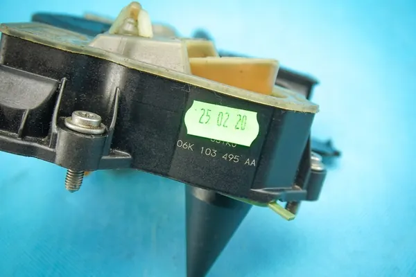 Separador de aceite Audi S3 8V Golf VII R 06K103495AA image 4