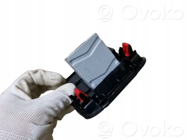 Toyota USB-aansluiting OEM 8553242050 voor RAV4 XA50 image 6