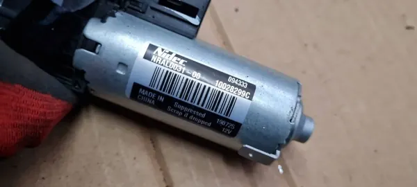 Motor de techo solar Audi A5 OEM 10028299C - Usado image 5