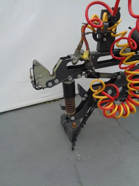 Mercedes Axor cabine-ophanging achter OEM 2358789685464645386797685432312 image 4