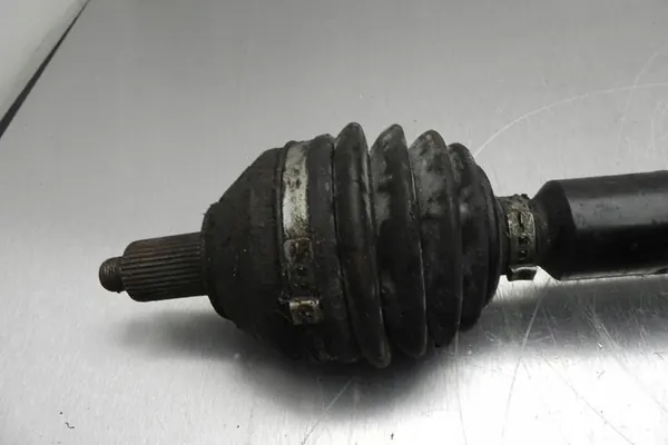 Höger fram drivaxel VW POLO 2007 image 2