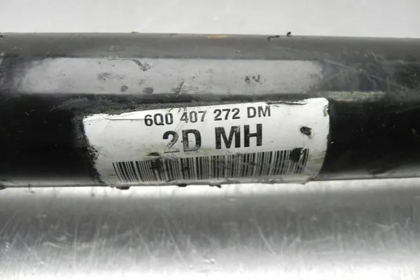 Höger fram drivaxel VW POLO 2007 image 4