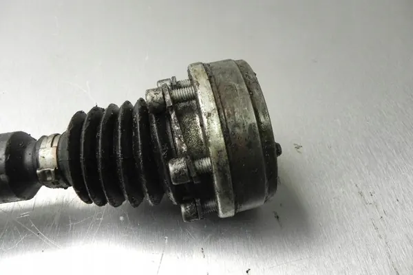 Höger fram drivaxel VW POLO 2007 image 5