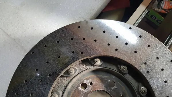 Audi RSQ3 Remschijf OEM 83A615301C Voor Links image 10