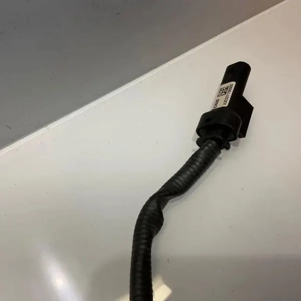 Inyector AdBlue OEM 8598283 para BMW X5 G05 G07 image 3